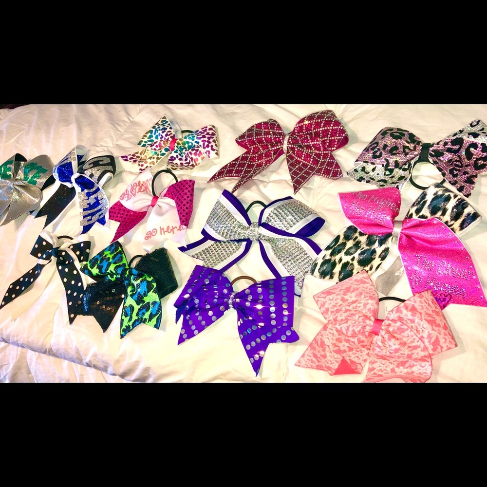 CHEER BOWS like new